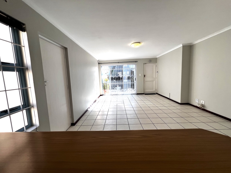 To Let 2 Bedroom Property for Rent in Sunningdale Western Cape